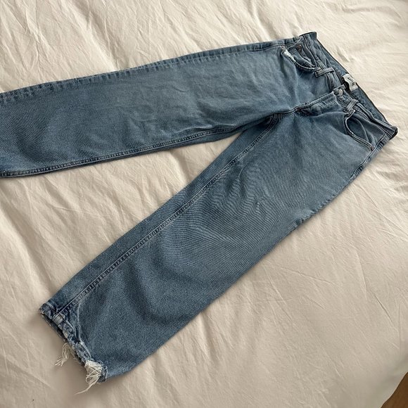 AGOLDE Kye Mid Rise Straight Crop Jeans in color Foreseen - Picture 2 of 7